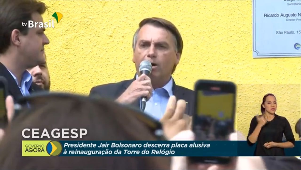 "E deixo bem claro aos hipócritas, não é permissão para matar" diz Bolsonaro sobre excludente de ilicitude