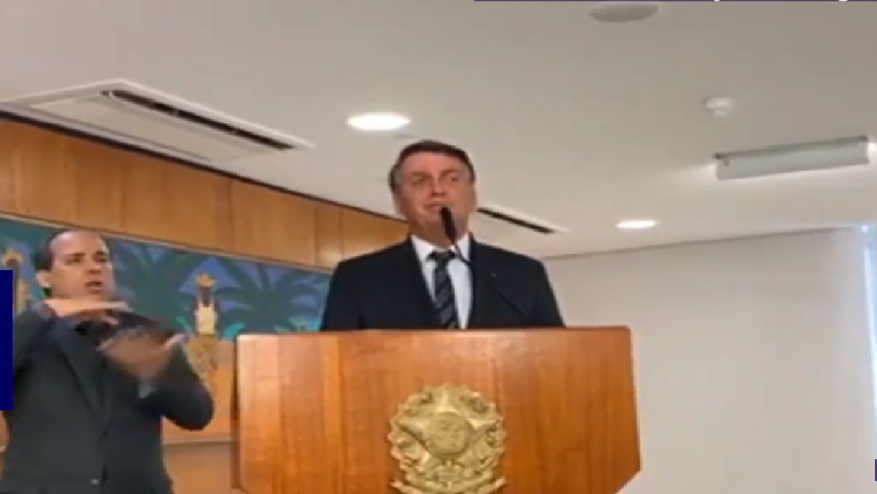 Bolsonaro sinaliza a possibilidade de recriar Ministérios