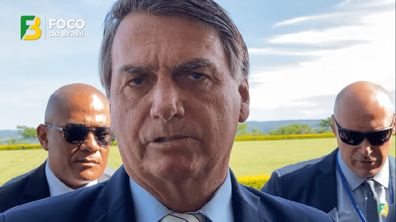 Bolsonaro sobre Aliança Pelo Brasil: "Em março eu decido, ou decola o partido ou eu vou ter que arranjar outro"