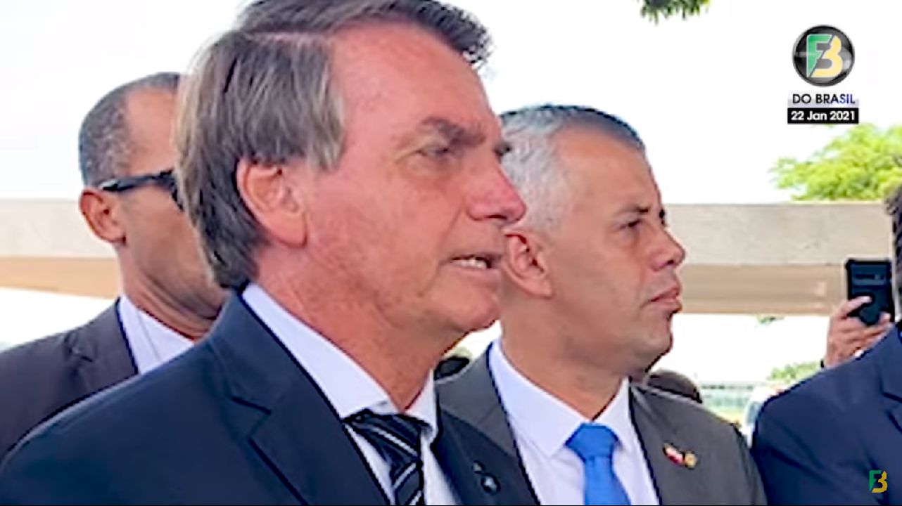 Presidente Bolsonaro diz que vacina não será obrigatória