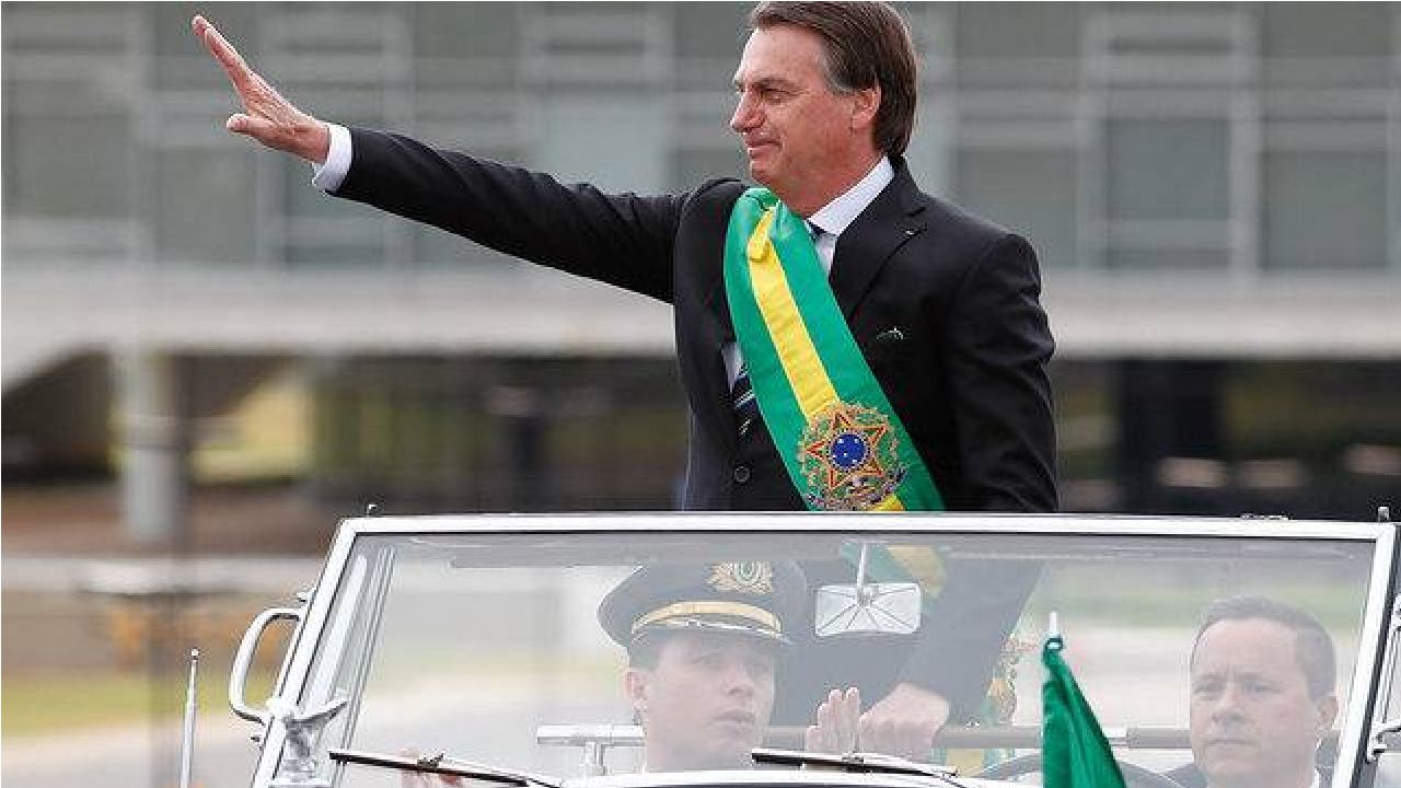 Presidente Bolsonaro lidera intenções de voto para eleições de 2022