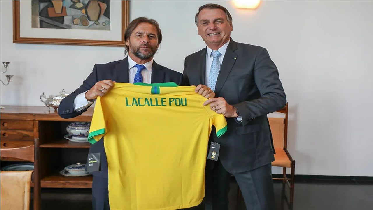 Presidente do Uruguai visita Bolsonaro e fala em flexibilizar o Mercosul