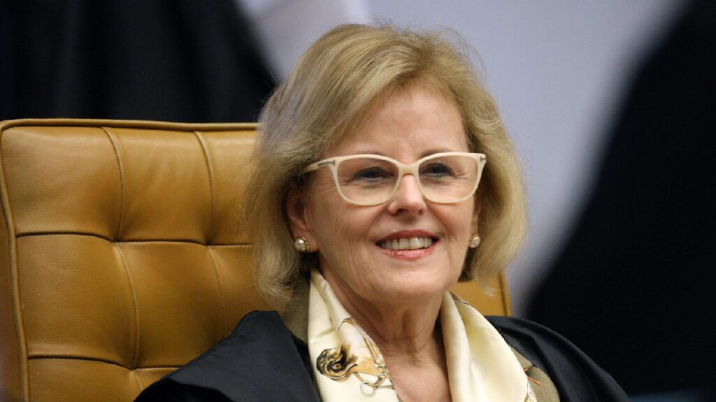 Rosa Weber anula parcialmente decretos de Bolsonaro sobre armas