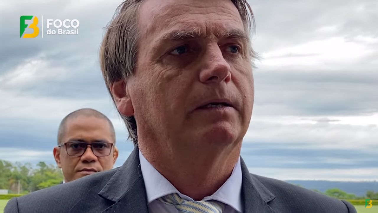Bolsonaro diz que campanha presidencial será "ferrenha" em 2022