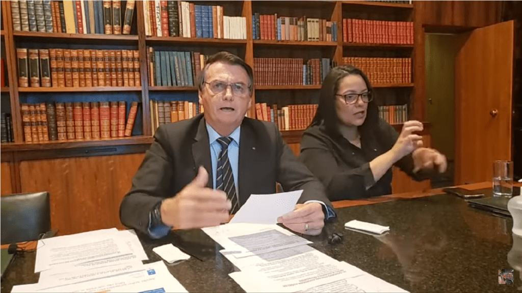 Bolsonaro diz que auxilio começa a ser pago no dia 4 ou 5 de abril