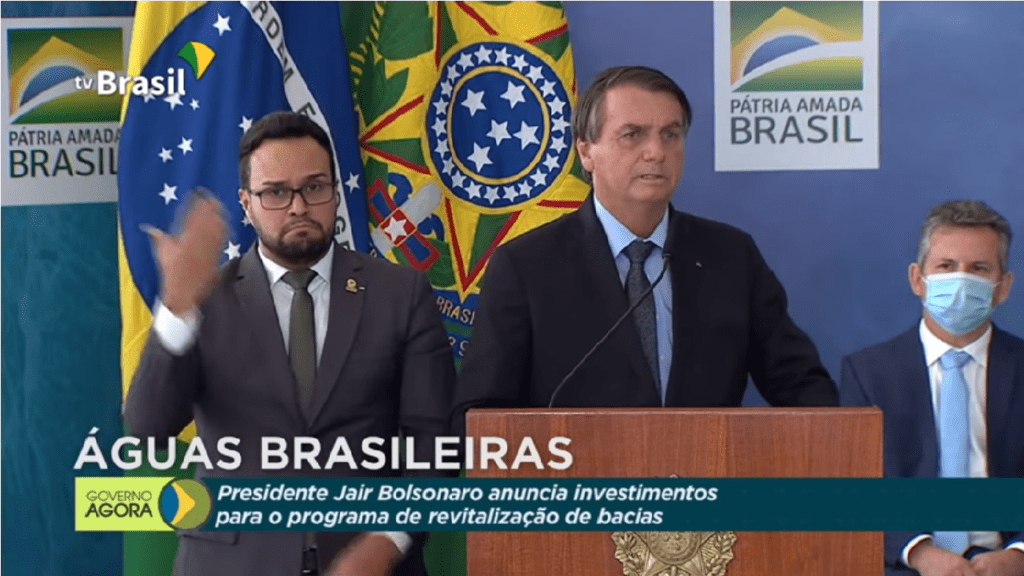 Bolsonaro sobre pandemia "Somos uns dos poucos países que está na vanguarda na busca de soluções"