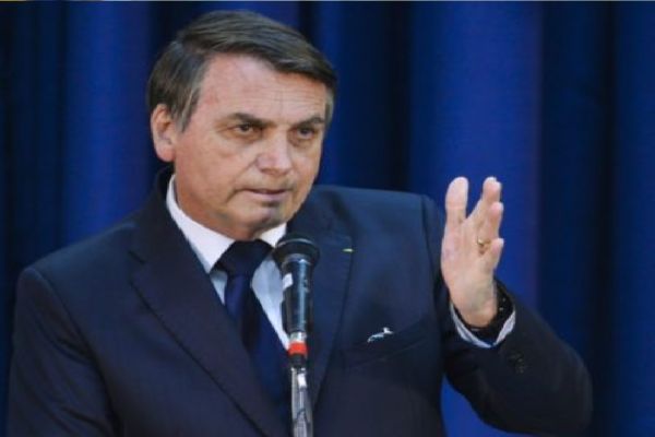 Presidente Bolsonaro alerta: "Brasil deve voltar a trabalhar"
