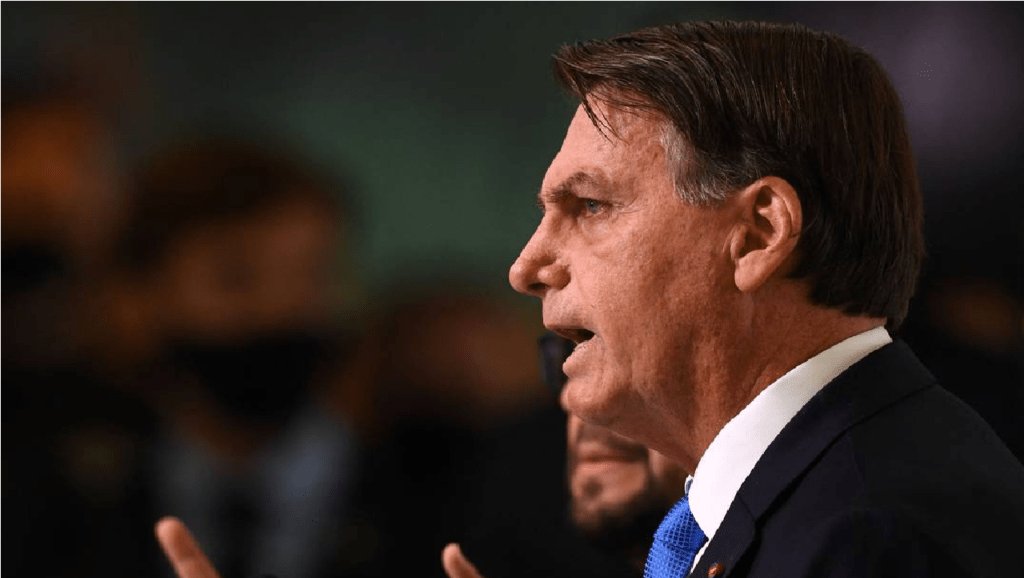 Bolsonaro diz que fome e desemprego no Brasil é consequência do "fecha tudo"