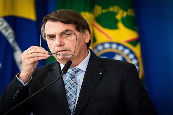 Bolsonaro envia ao Congresso projeto para retomar programas de auxílio e empresas