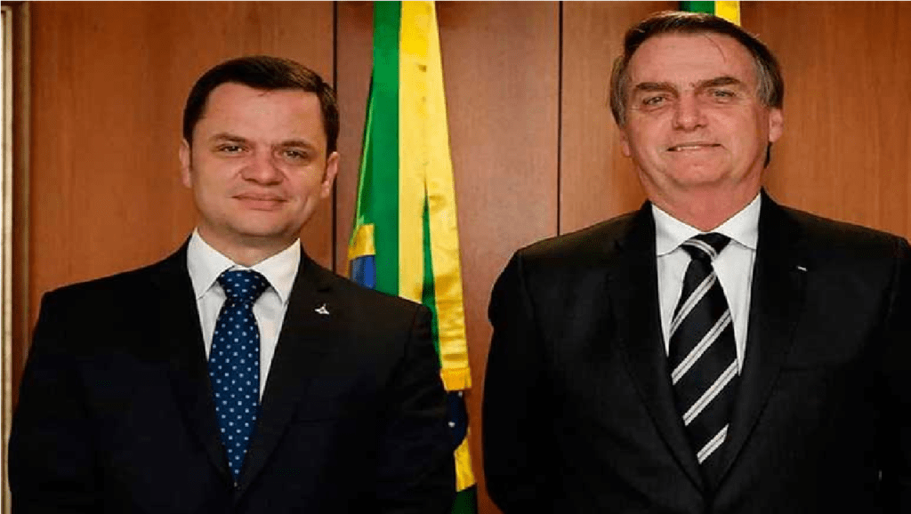 Com aval de Bolsonaro, ministro da justiça irá trocar diretor-geral da PF