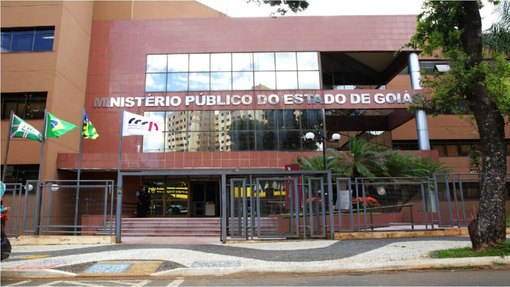 MP denuncia funcionários públicos por desvio de vacinas no interior de Goiás