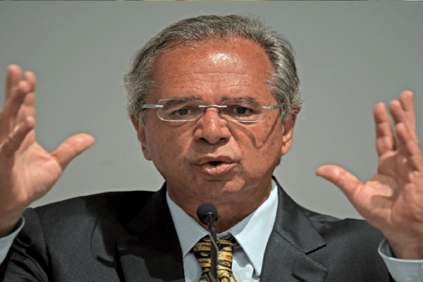 Paulo Guedes critica ministro fura-teto ao falar de erros no Orçamento