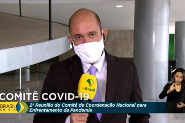 Presidente Bolsonaro realiza 2ª reunião do Comitê para Enfrentamento da Pandemia