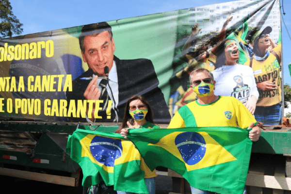 Manifestações: Brasileiros lotam a Esplanada dos Ministérios em Brasília em apoio ao governo Bolsonaro e à família brasileira