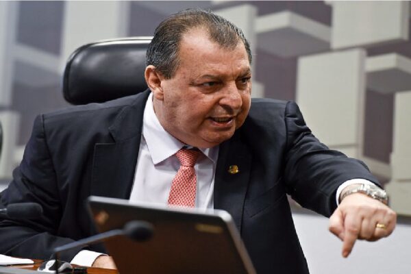 Presidente da CPI afirma que Pazuello será convocado para novo depoimento