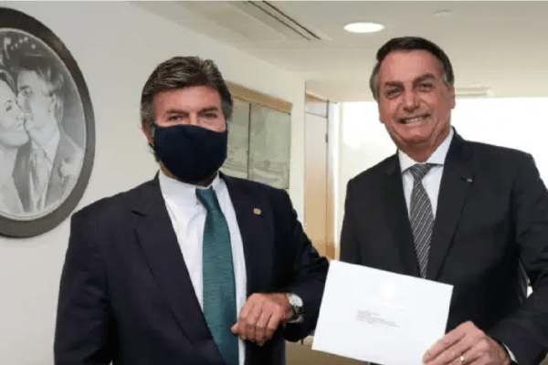 Fux pede que Bolsonaro espere aposentadoria de Marco Aurélio para indicar um novo ministro do STF