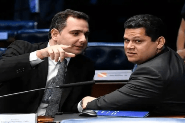 Senadores pedirão a Pacheco que paute sabatina de André Mendonça