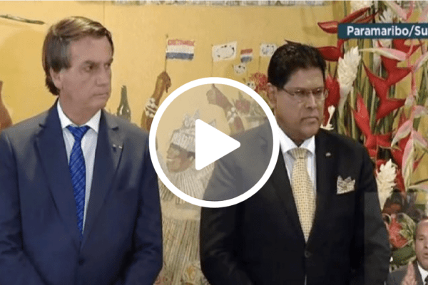 Em viagem oficial, Bolsonaro pediu prioridade à Petrobras na exploração de petróleo no Suriname...Em viagem oficial, Bolsonaro pediu...