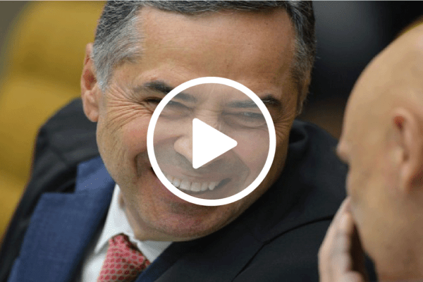 Absurdo: Barroso participa de evento sobre como se livrar de um presidente
