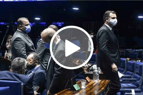 Uso de máscara deixa de ser obrigatório no Senado Federal